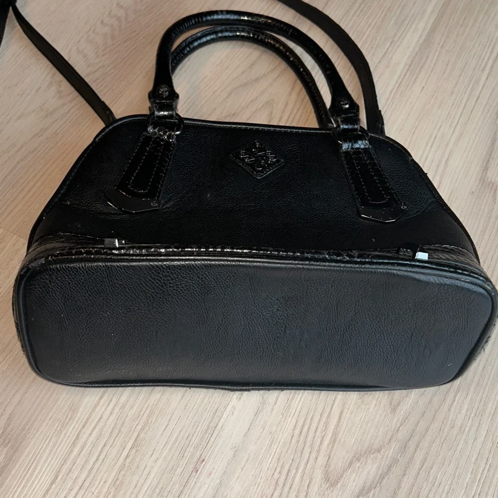 Simply Vera Vera Wang Faux Leather Snake Skin Handbag Black Purse Handle